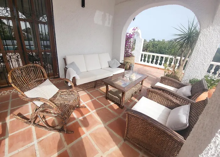Romantic White Villa -Private Pool